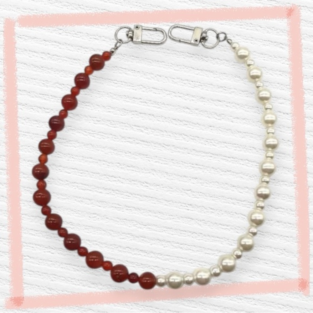 Urban Outfitters Mixed Bead Pearl Necklace NWT | Red Beaded & White Pearl